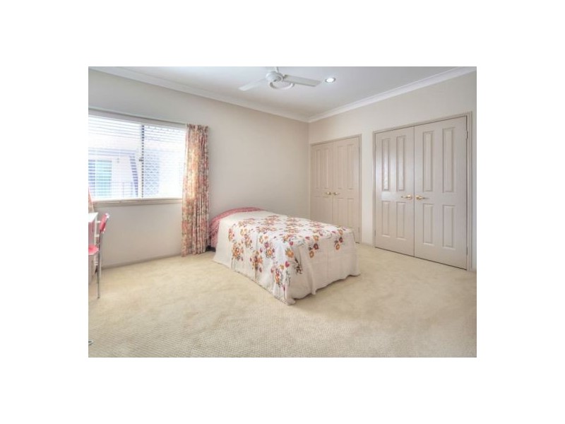 15 Candlewood Court, Stretton QLD 4116