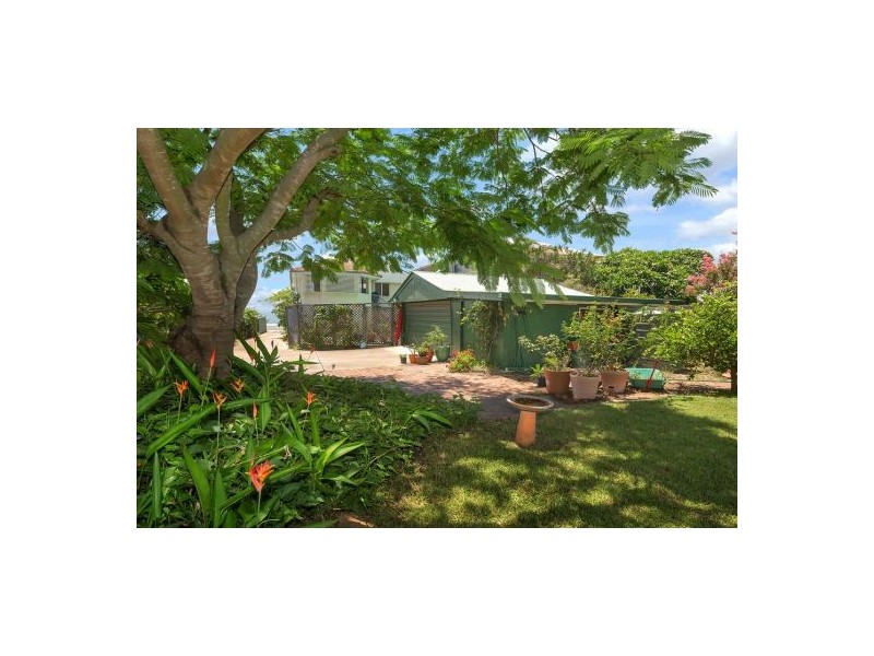 52 Gayundah, Woody Point QLD 4019