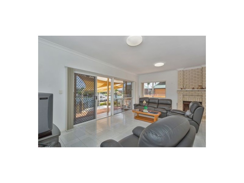 31 Keel St, Birkdale QLD 4159