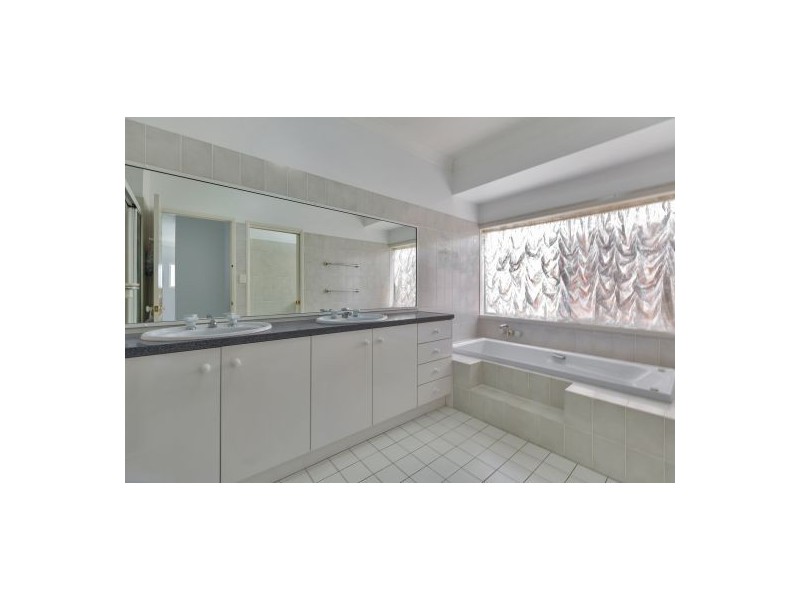 31 Keel St, Birkdale QLD 4159