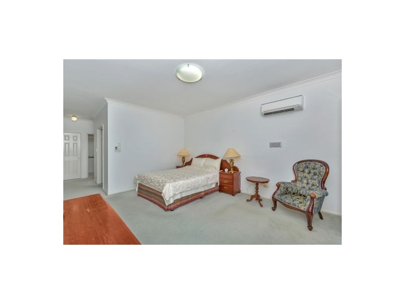 31 Keel St, Birkdale QLD 4159