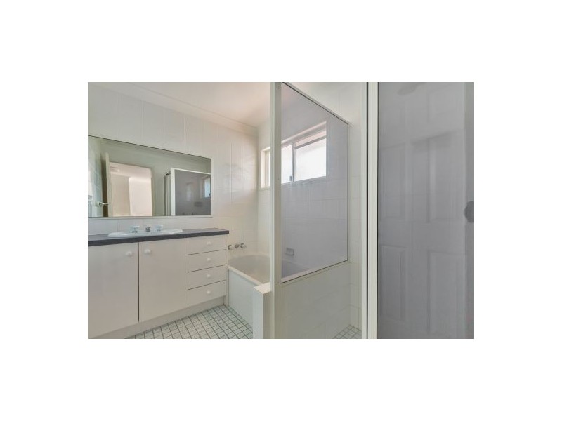 31 Keel St, Birkdale QLD 4159