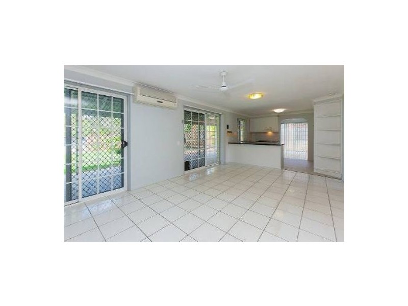 10 ORANIA. CRES, Calamvale QLD 4116