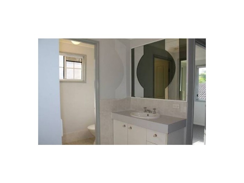 10 ORANIA. CRES, Calamvale QLD 4116