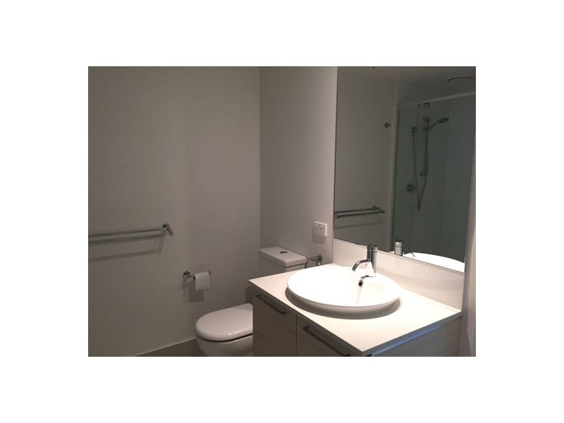 10403/8. HARBOUR. ROAD, Hamilton QLD 4007