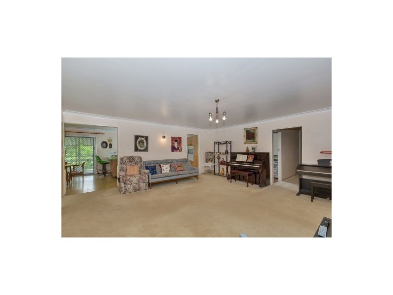 335 Grieve Rd, Rochedale QLD 4123