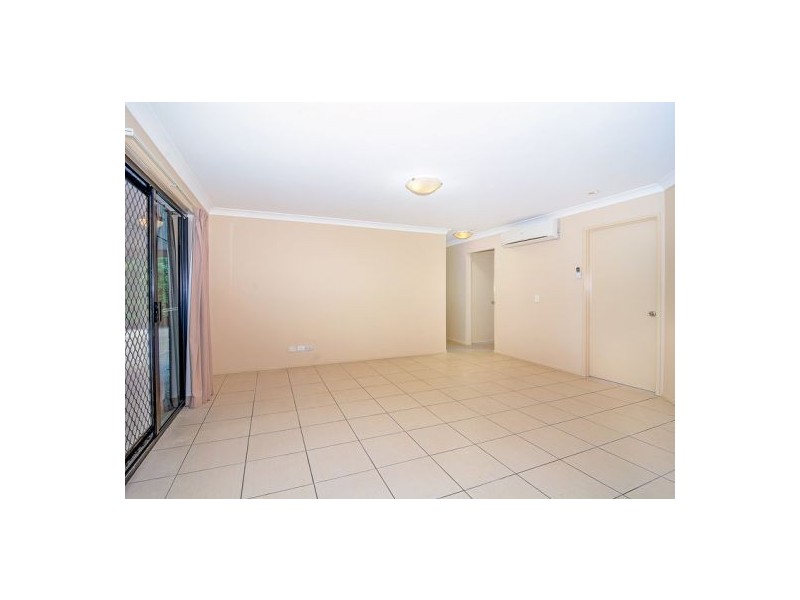 6 Great Ct, Regents Park QLD 4118