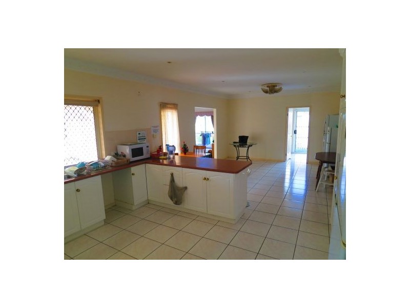 38 Mains Rd, Sunnybank QLD 4109