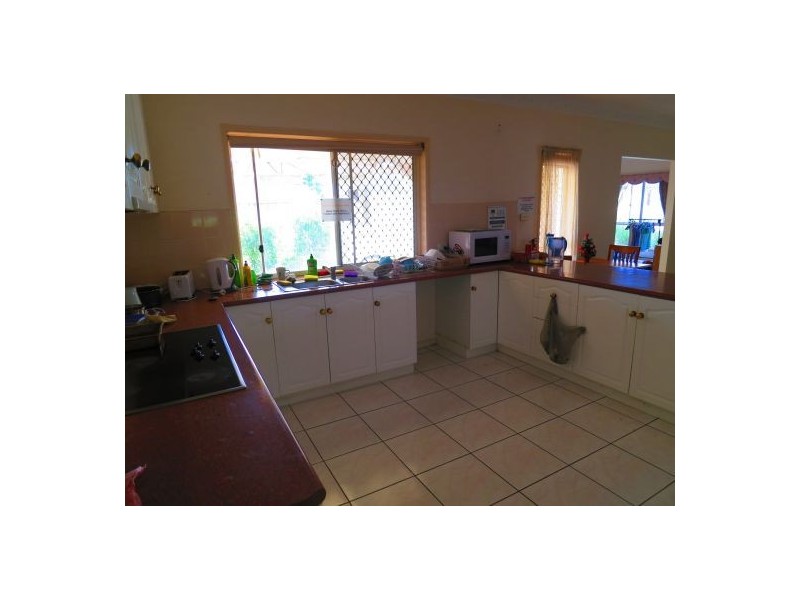 38 Mains Rd, Sunnybank QLD 4109