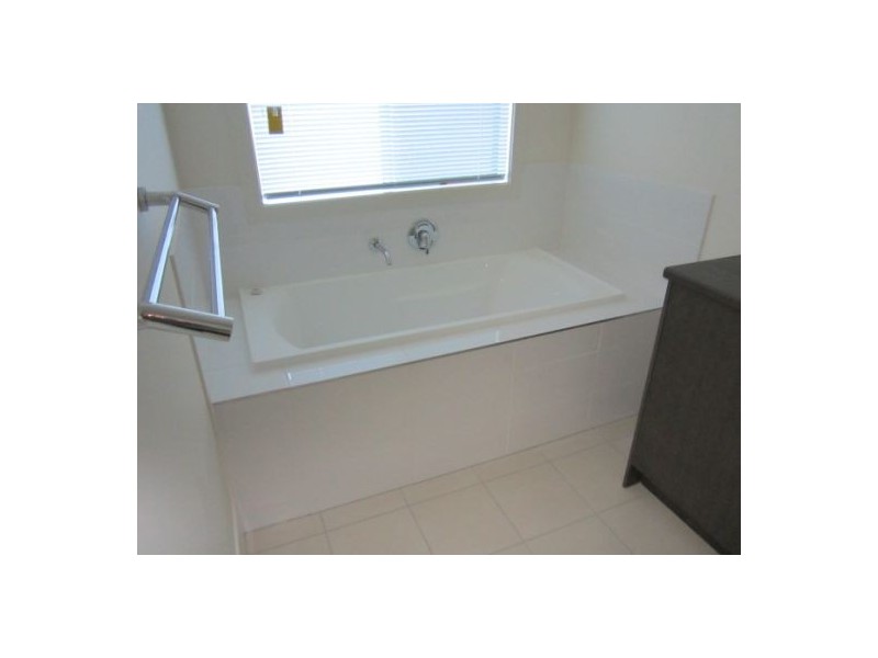 3 Perger St, Pimpama QLD 4209