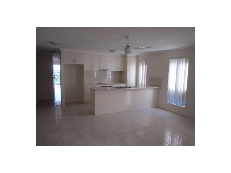 3 Perger St, Pimpama QLD 4209