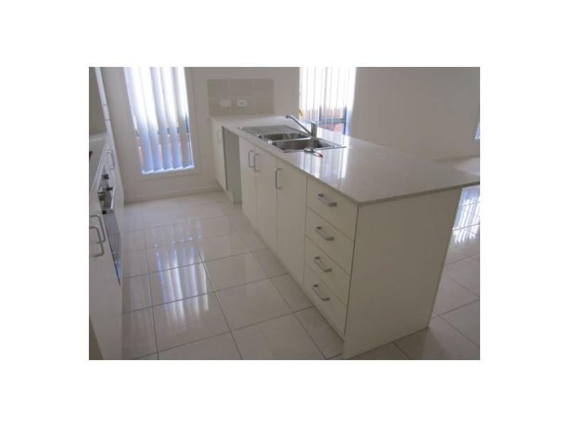 3 Perger St, Pimpama QLD 4209