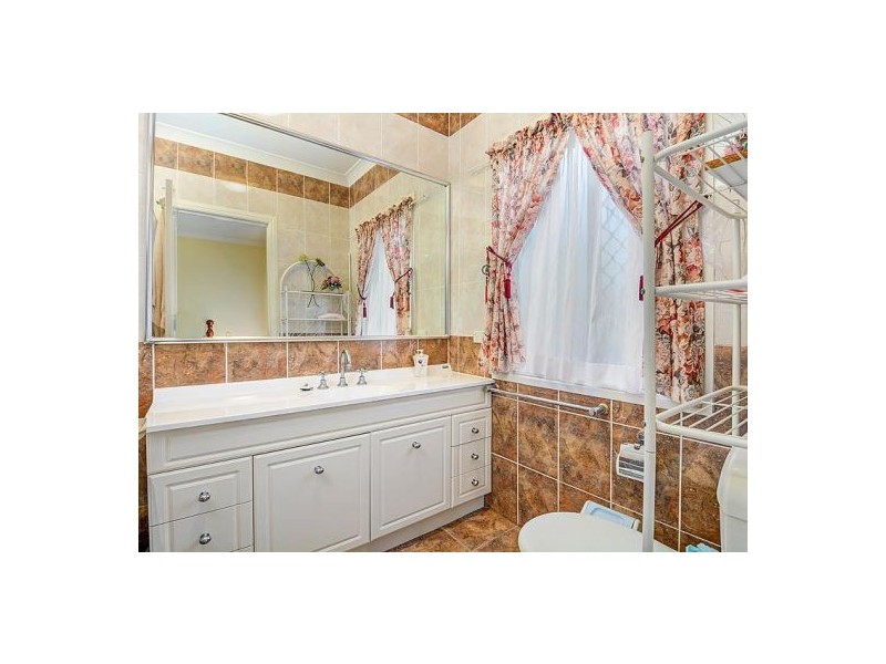 8 Falaise Pl, Sunnybank Hills QLD 4109