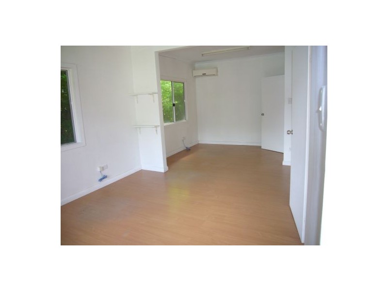 72 Meadow Ave, Coopers Plains QLD 4108