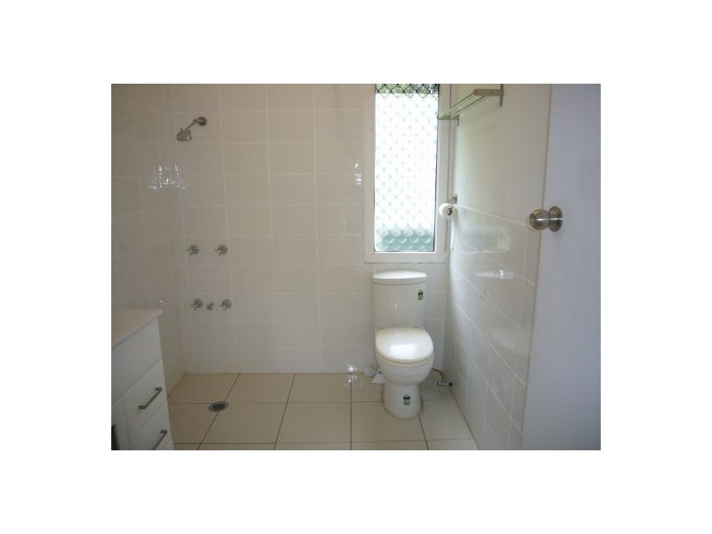 72 Meadow Ave, Coopers Plains QLD 4108