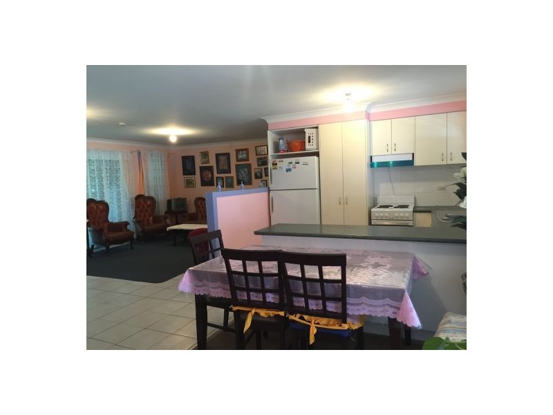 .52 Garfield Rd, Logan Central QLD 4114