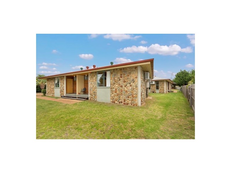 1/80. High St, Stanthorpe QLD 4380