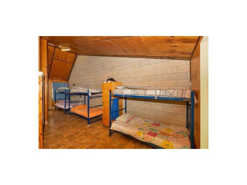 80 High St, Stanthorpe QLD 4380