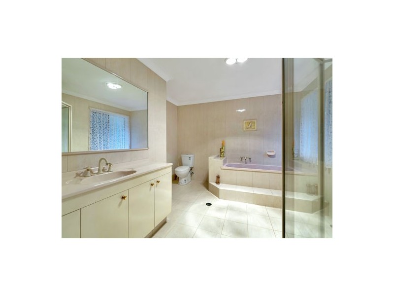 15-17 Belinda Court, Munruben QLD 4125