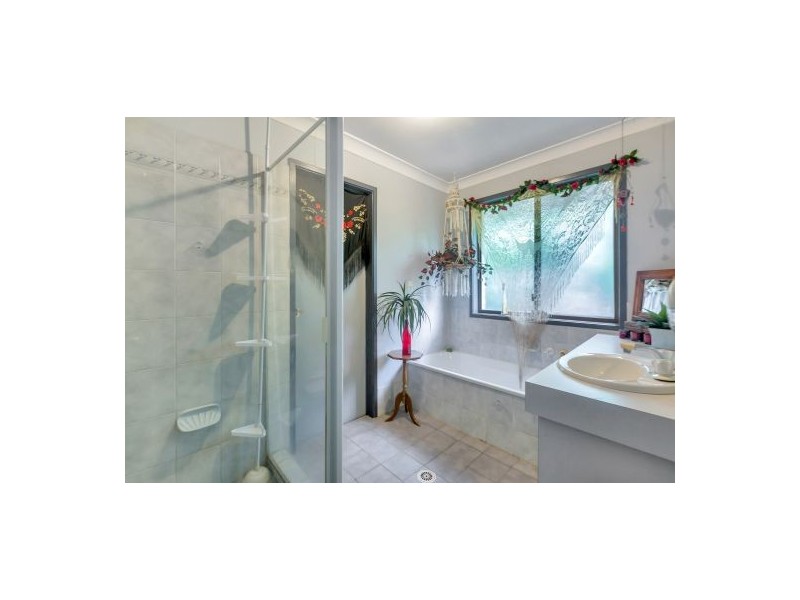 3 Foxhall St, Boronia Heights QLD 4124