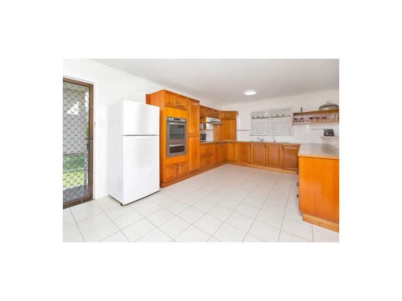 7 Blakeney St, Woody Point QLD 4019