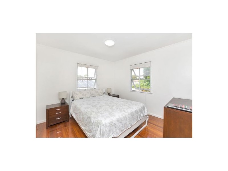7 Blakeney St, Woody Point QLD 4019
