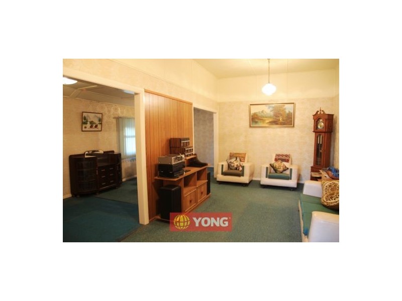 10 Monteith St, Robertson QLD 4109