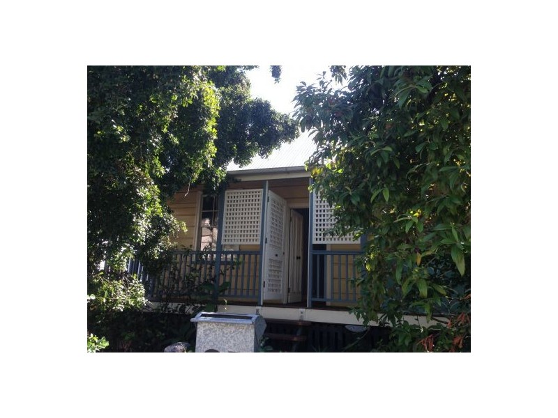 25 Merton Rd, Woolloongabba QLD 4102