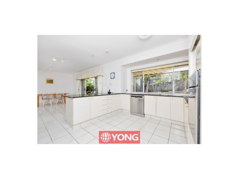 16 Kakirra Pl, Eight Mile Plains QLD 4113