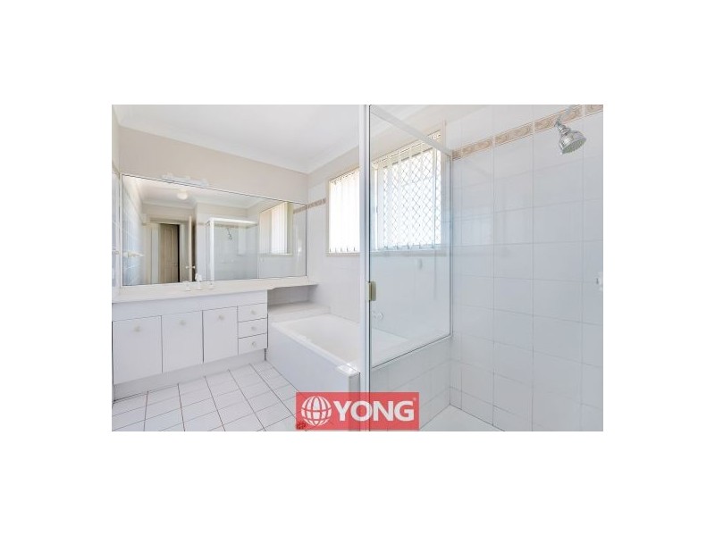 16 Kakirra Pl, Eight Mile Plains QLD 4113