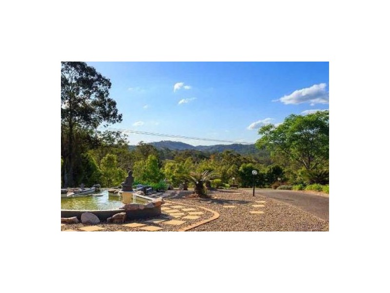 50 Bundaleer St, Brookfield QLD 4069