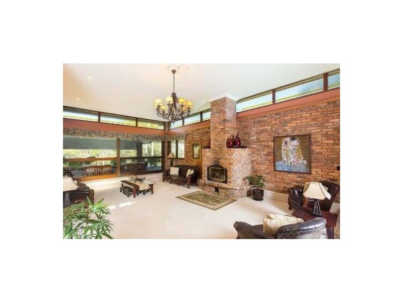 50 Bundaleer St, Brookfield QLD 4069