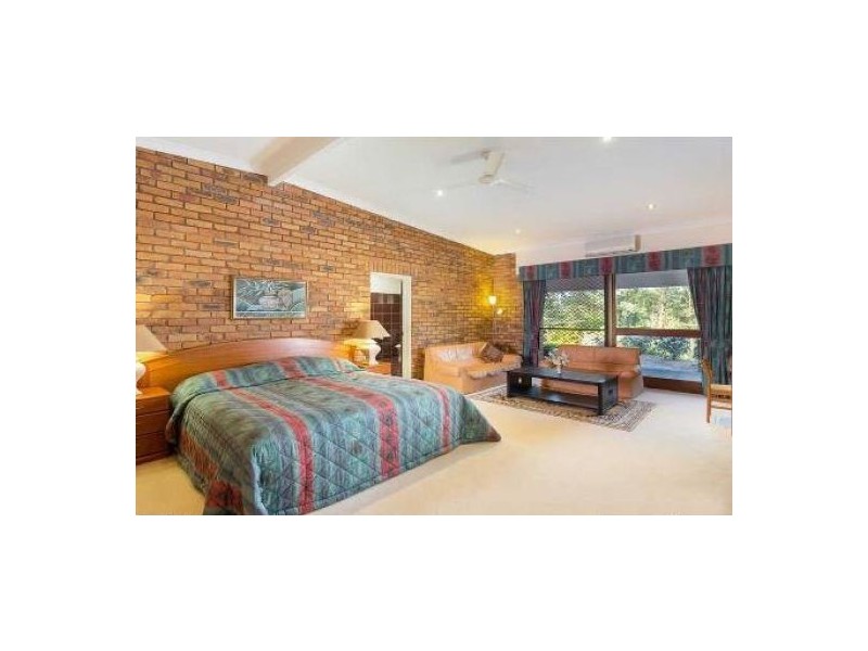 50 Bundaleer St, Brookfield QLD 4069