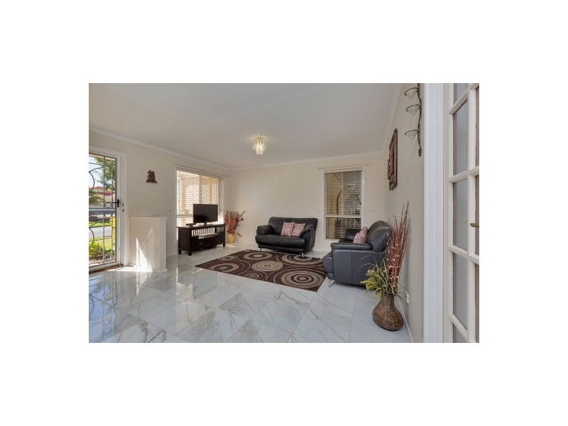 42 Glenfield St, Parkinson QLD 4115