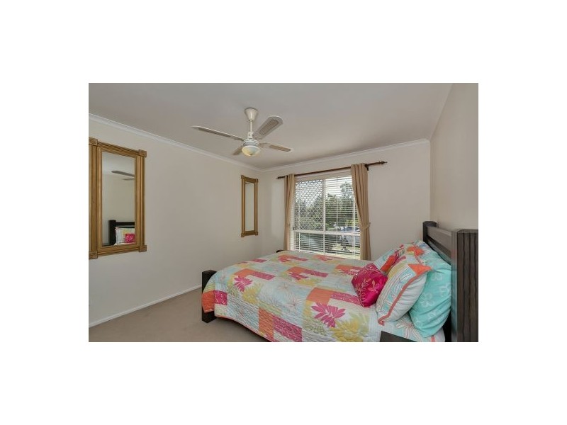 42 Glenfield St, Parkinson QLD 4115