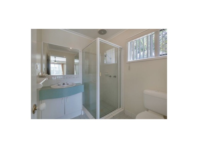 42 Glenfield St, Parkinson QLD 4115