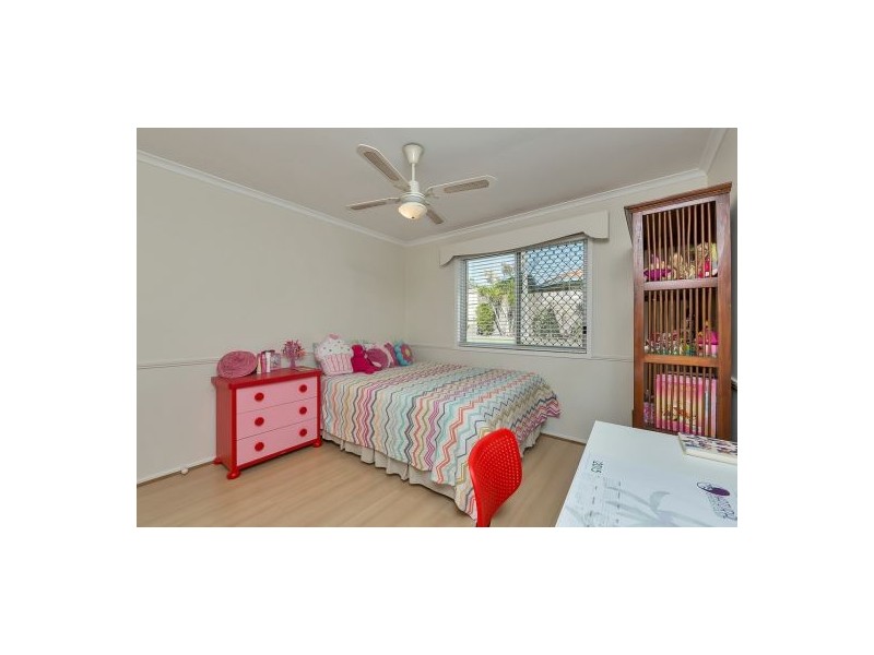 42 Glenfield St, Parkinson QLD 4115