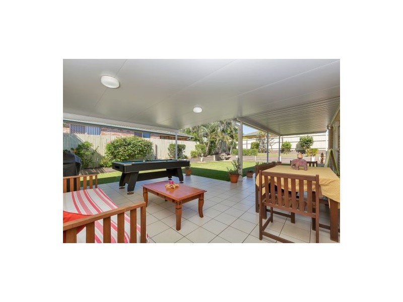 42 Glenfield St, Parkinson QLD 4115