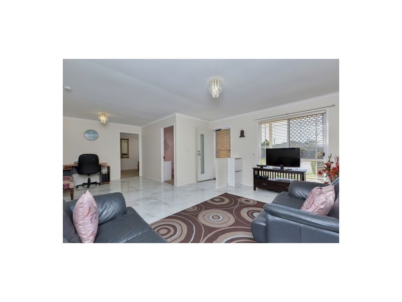 42 Glenfield St, Parkinson QLD 4115