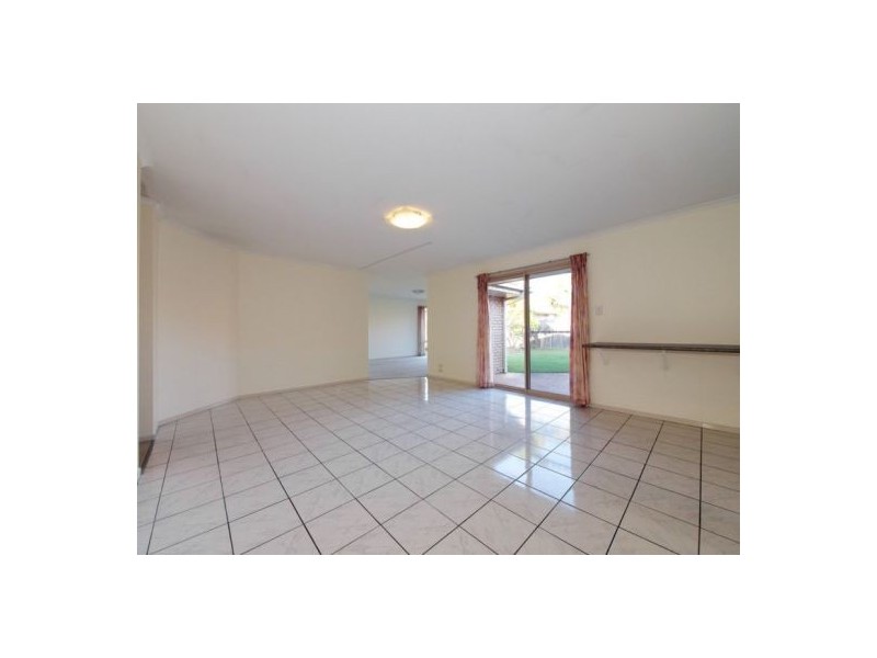 15 Daffodil St, Calamvale QLD 4116