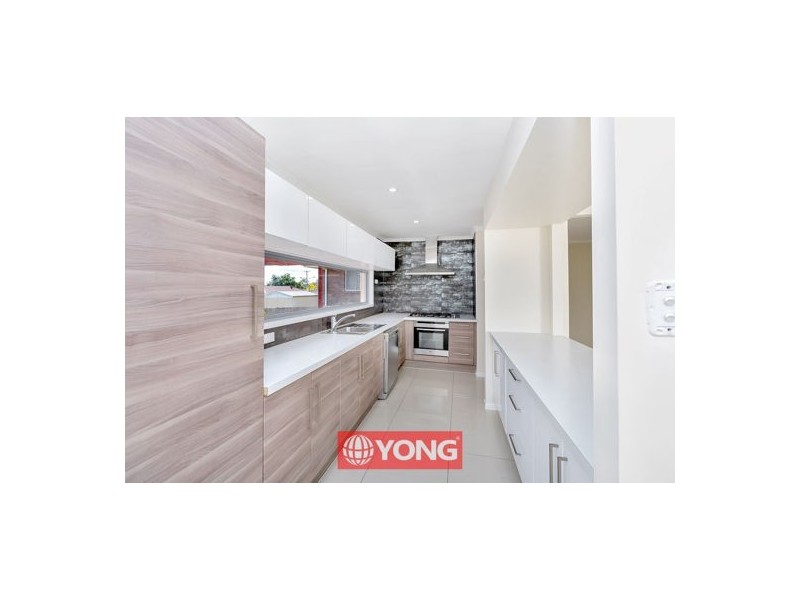 10 Kidd Street, Robertson QLD 4109