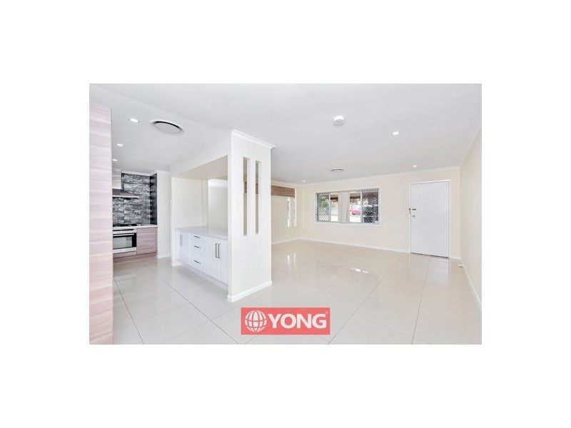 10 Kidd Street, Robertson QLD 4109
