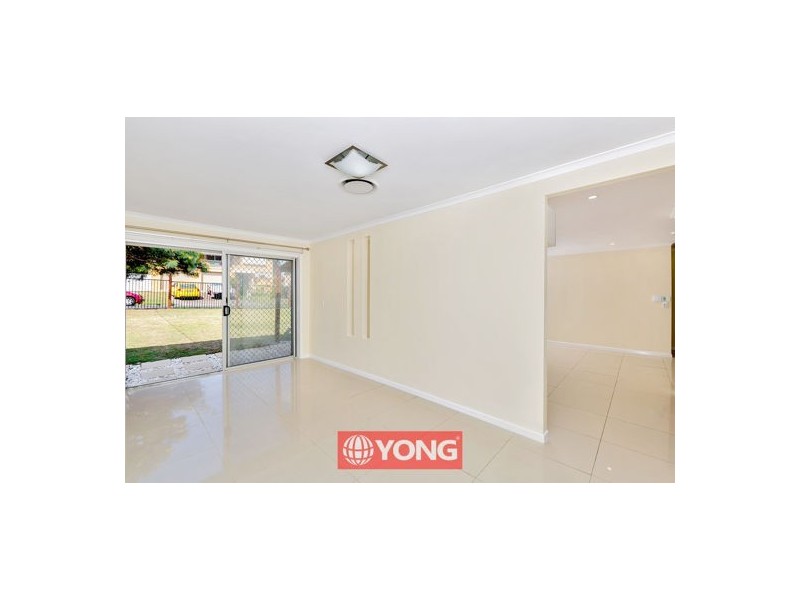 10 Kidd Street, Robertson QLD 4109