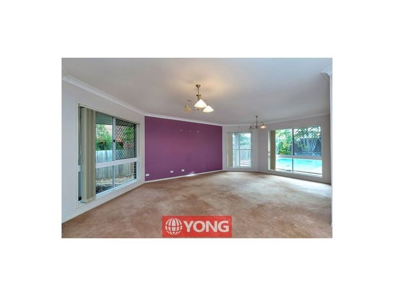 8 Redgum Pl, Calamvale QLD 4116