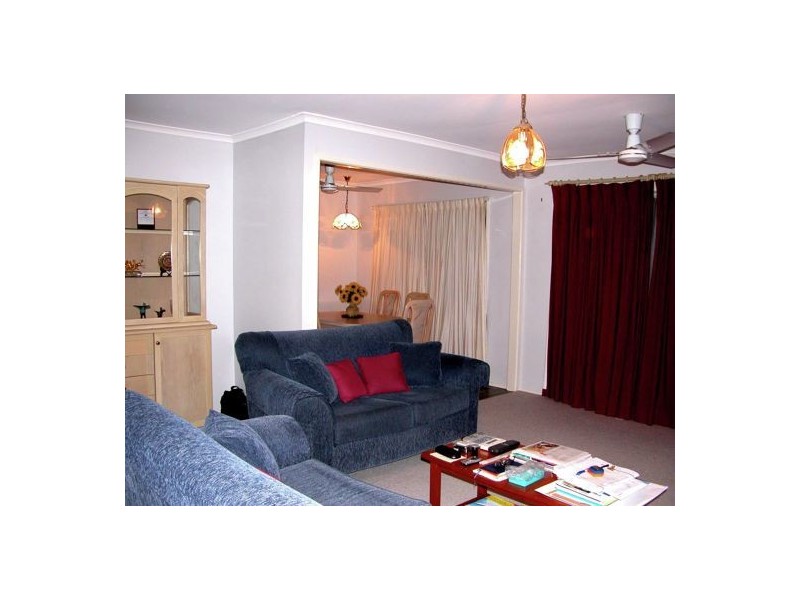 3 Ebrill St, Jamboree Heights QLD 4074