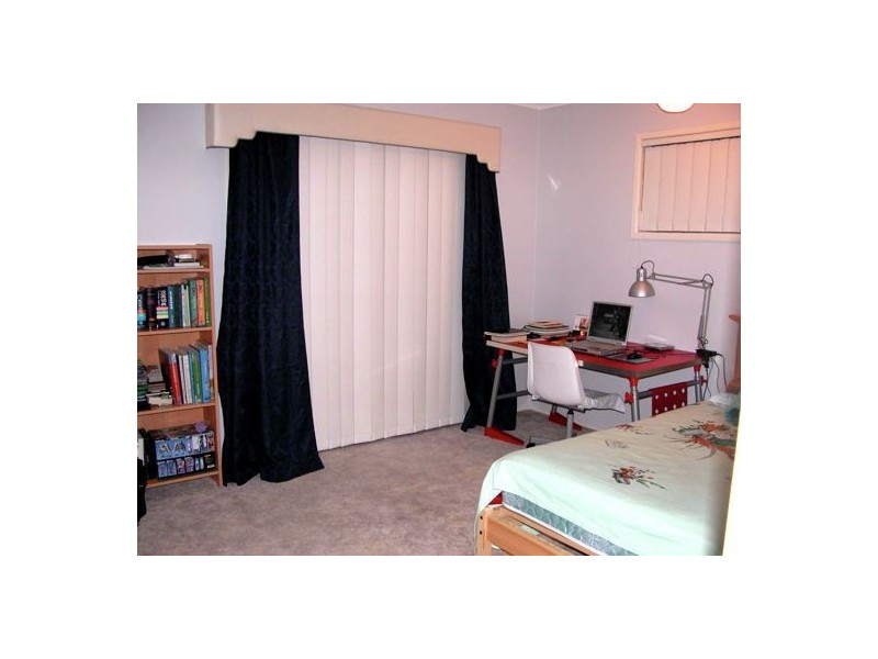 3 Ebrill St, Jamboree Heights QLD 4074