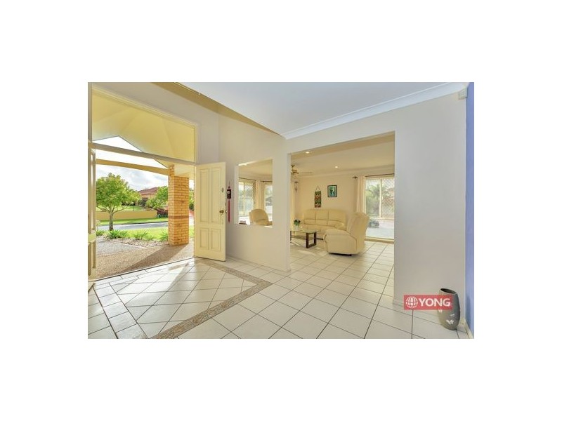 12 Albert Pl, Parkinson QLD 4115