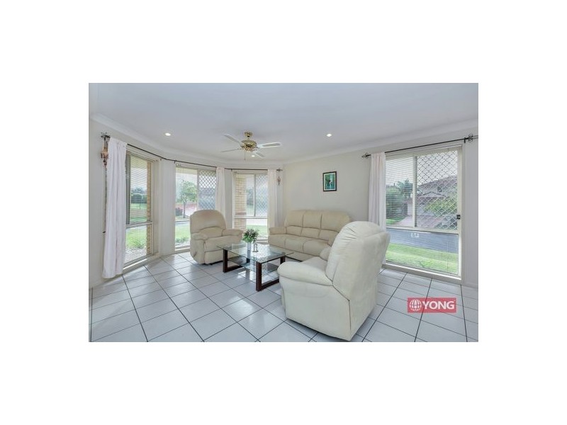 12 Albert Pl, Parkinson QLD 4115