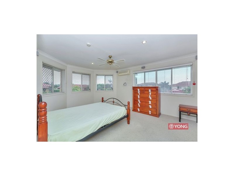 12 Albert Pl, Parkinson QLD 4115