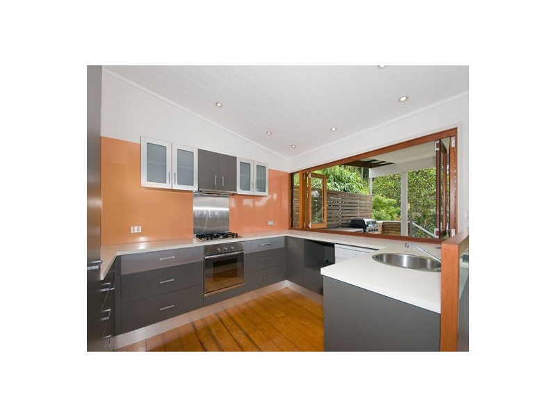 30 ROSS ST, Woolloongabba QLD 4102